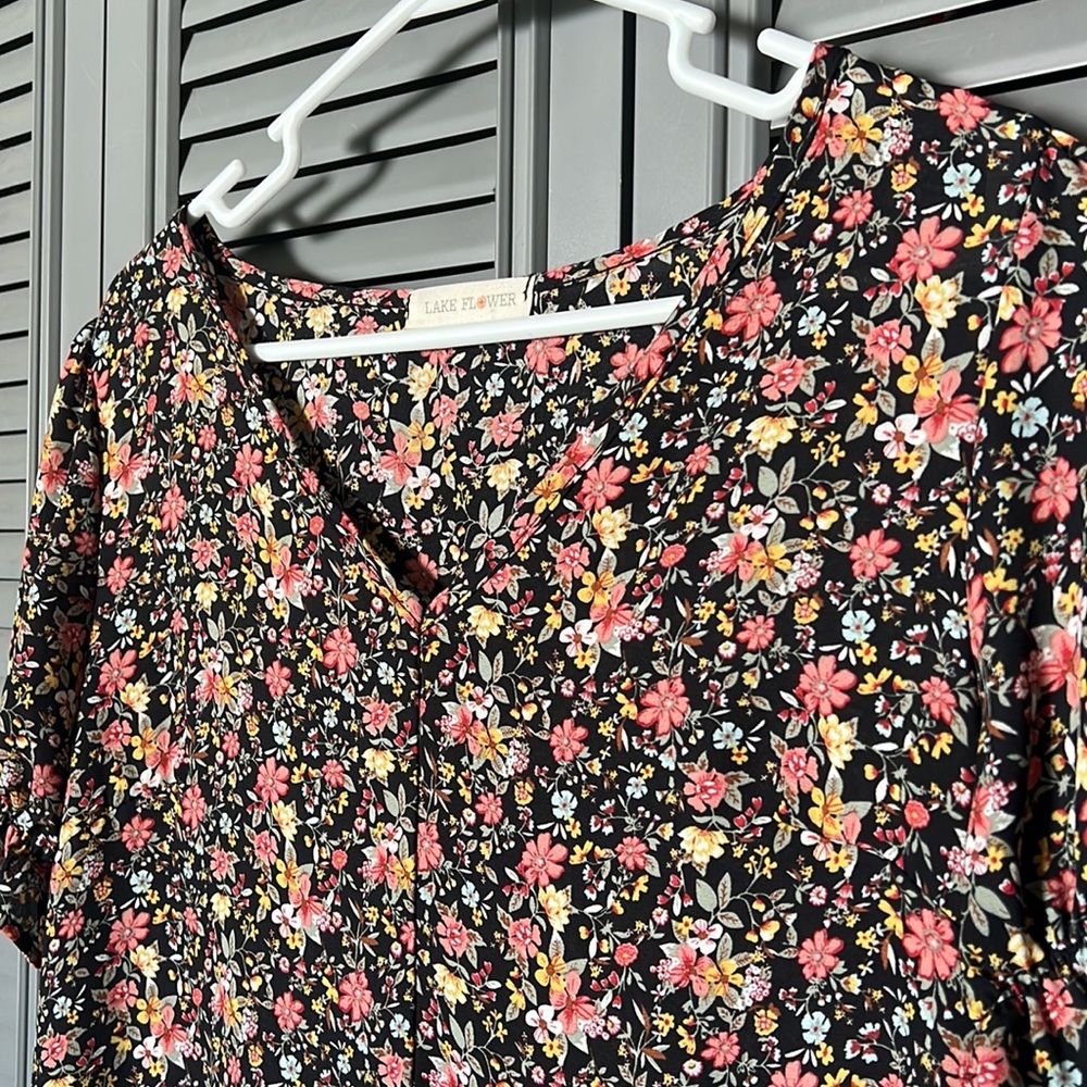 B04 - Lake Flower : Floral Blouse - L - Picture 2 of 9